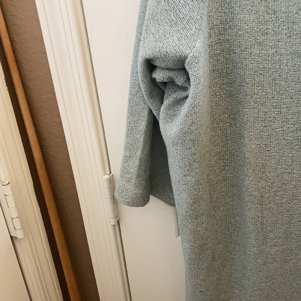 FINAL MARKDOWN Avenue deep v neck sweater 22/24 - Picture 2 of 5